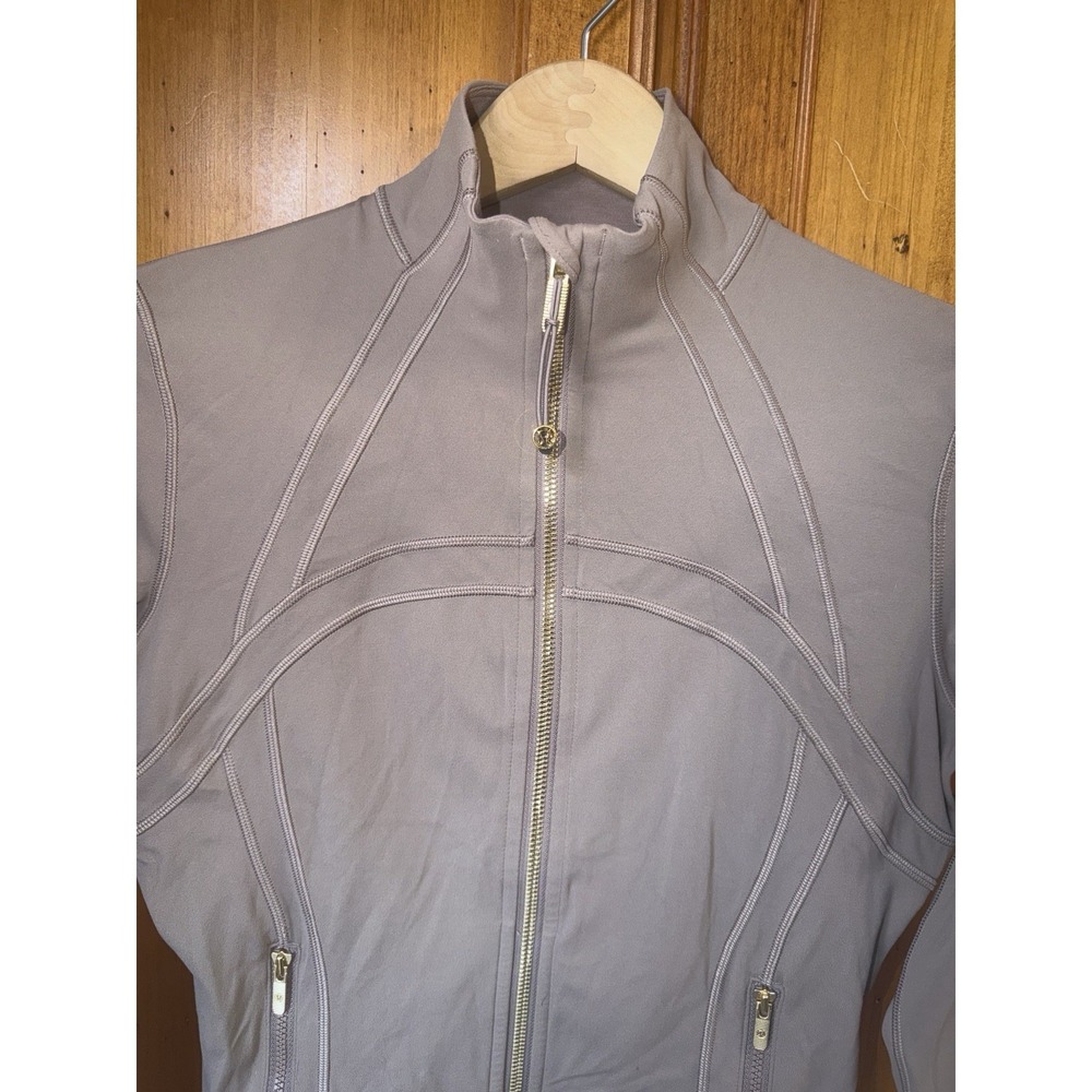 Lululemon Define Cropped Jacket 8 Gold Zipper Women's Brown Long Sleeve Nulu - Picture 2 of 7